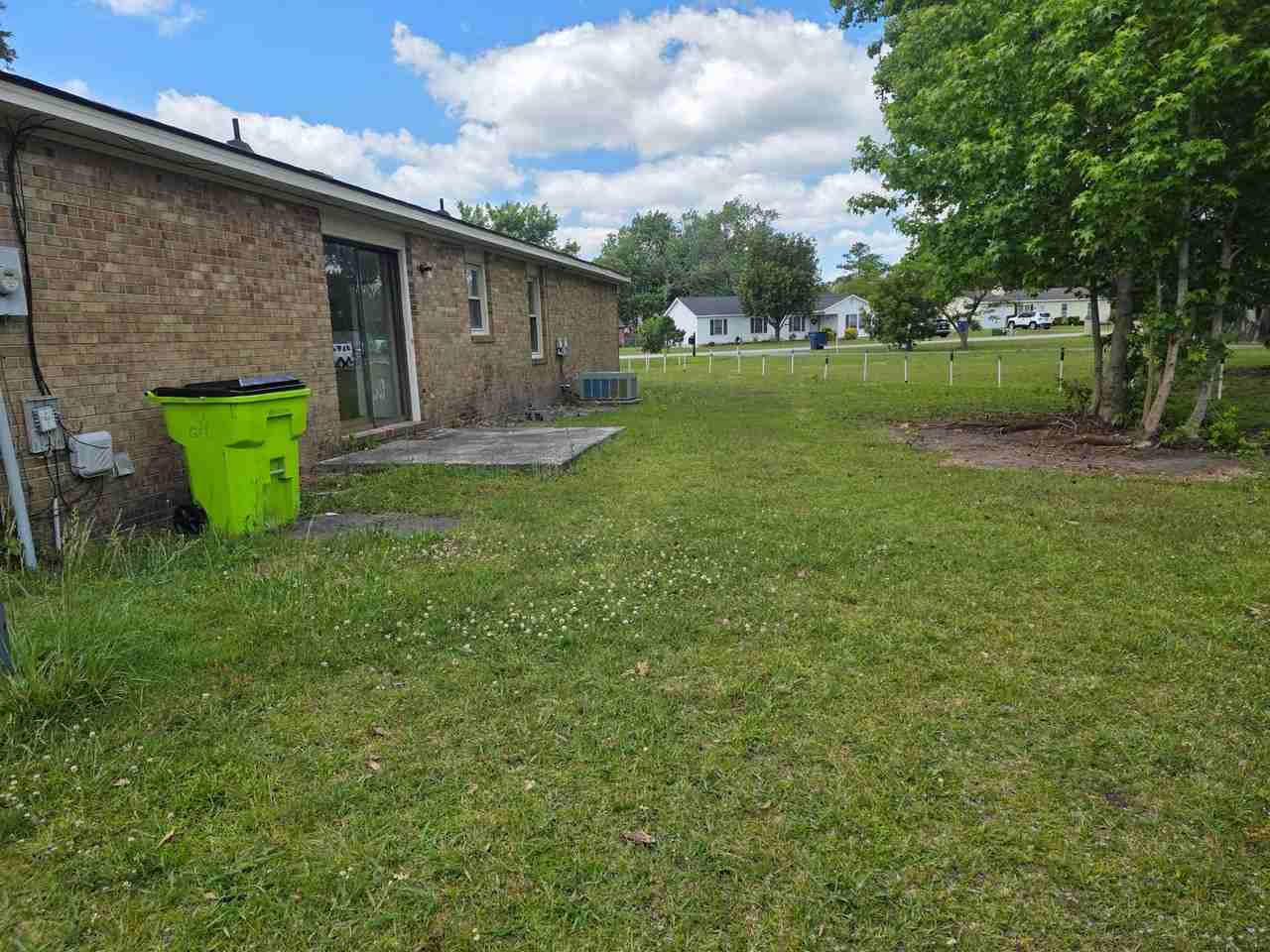 411 Forest Hill Dr - Photo 3 of 25