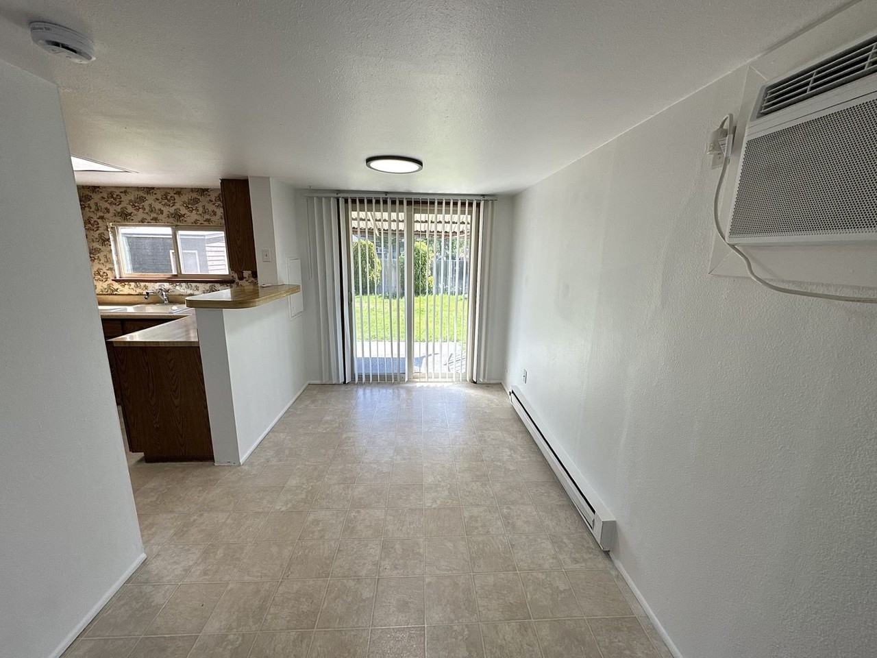 810 Wright Ave - Photo 5 of 15