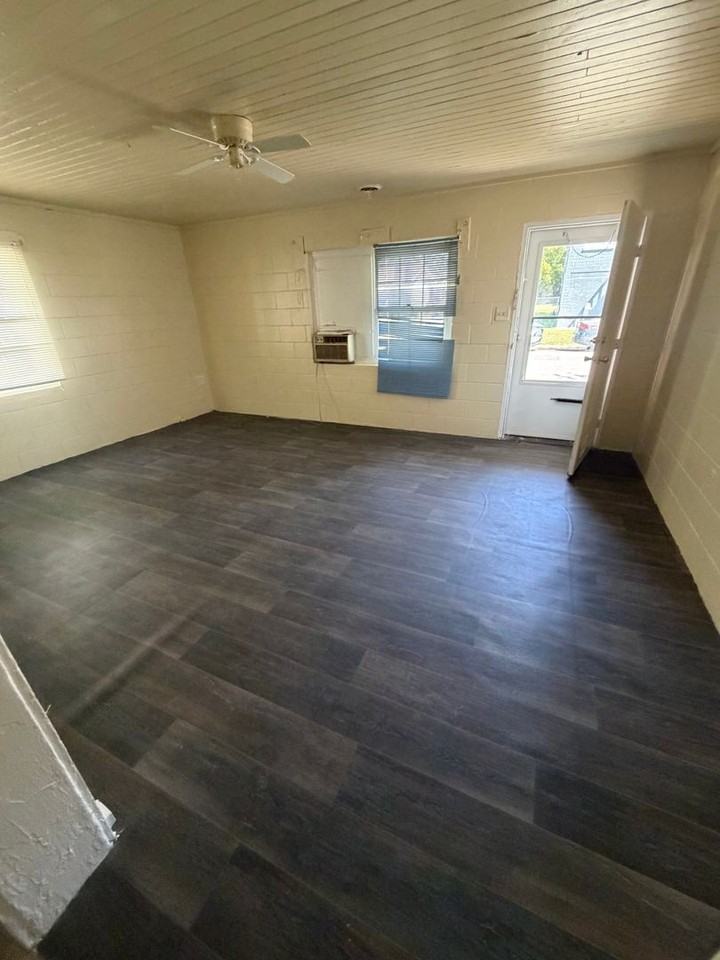 705 Harvey St - Photo 7 of 7