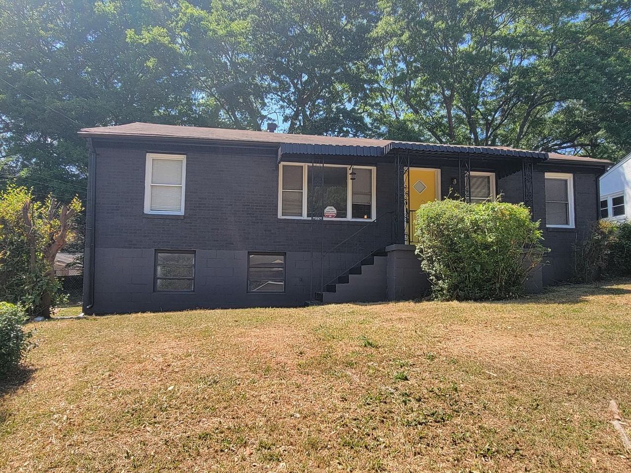 165 Chicamauga Pl Sw - Photo 2 of 20