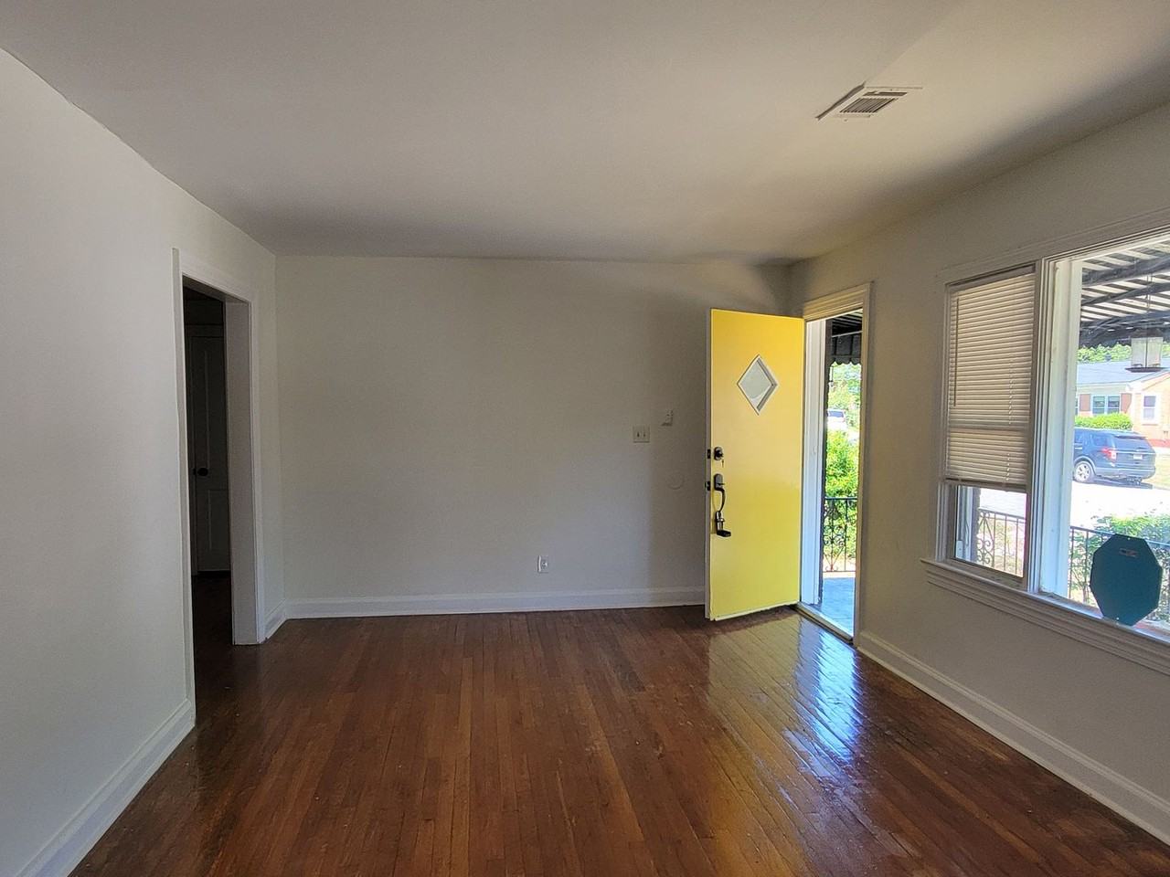 165 Chicamauga Pl Sw - Photo 6 of 20