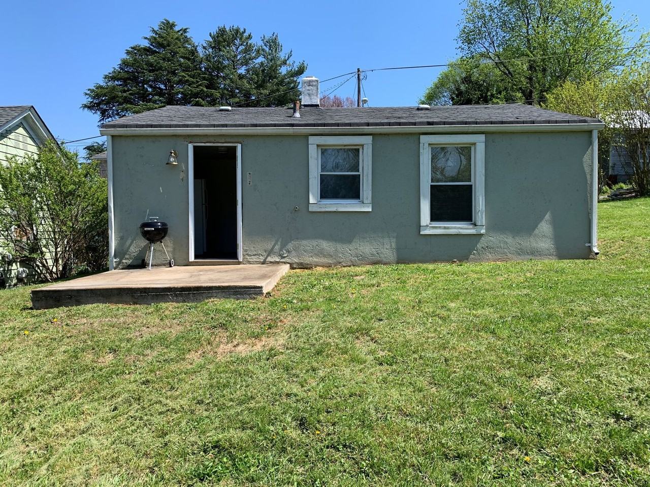 103 Willow St - Photo 2 of 14