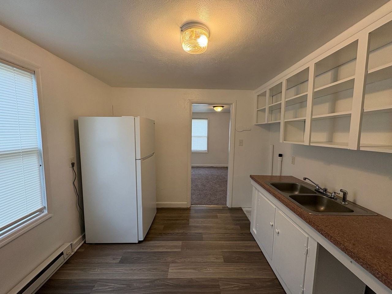 103 Willow St - Photo 6 of 14