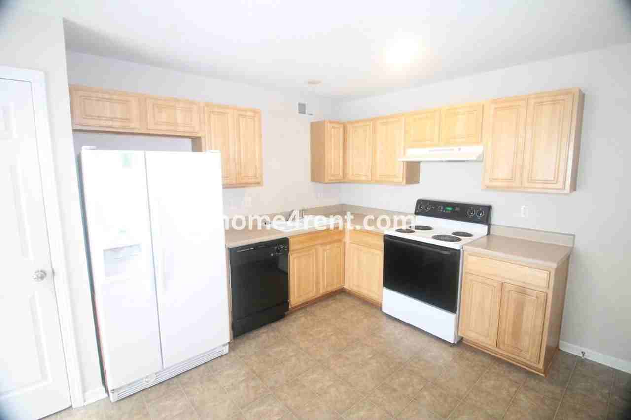 13015 Everett Ct - Photo 2 of 22