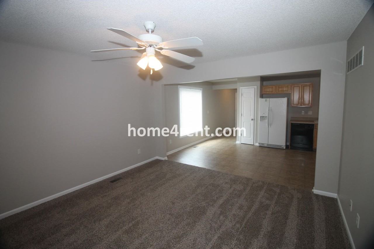 13015 Everett Ct - Photo 6 of 22