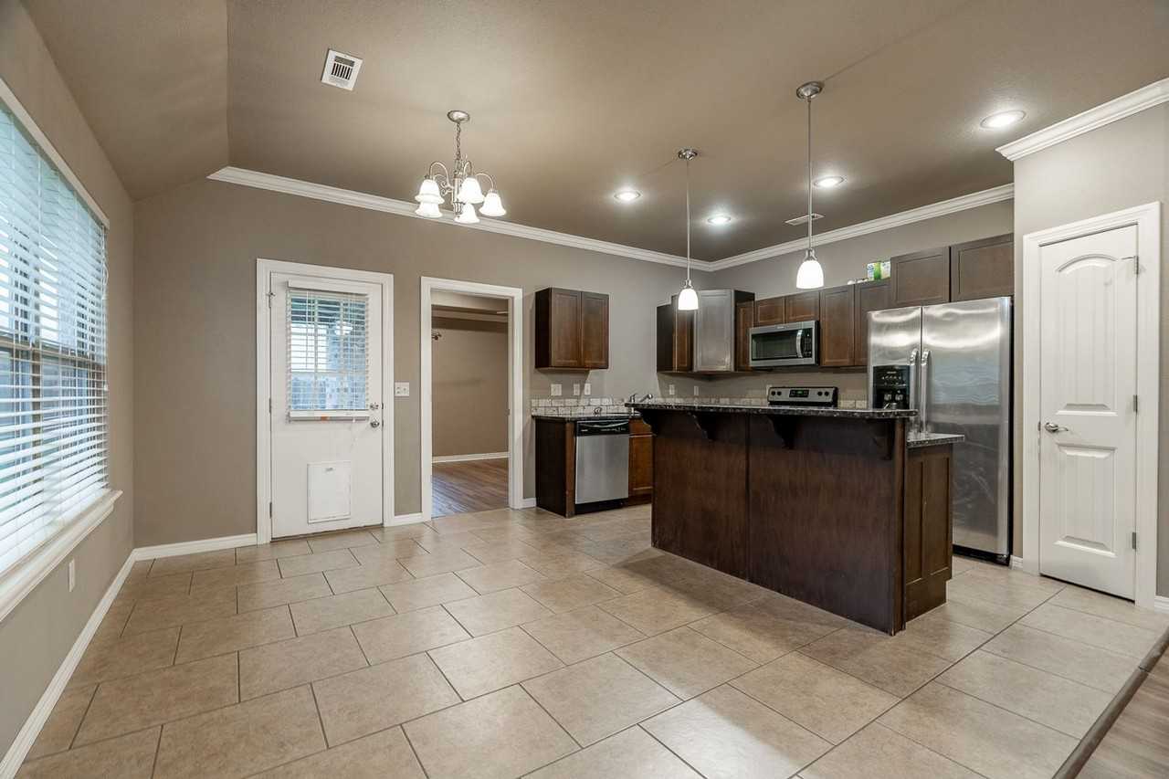 3064 N Raven Ln - Photo 5 of 17
