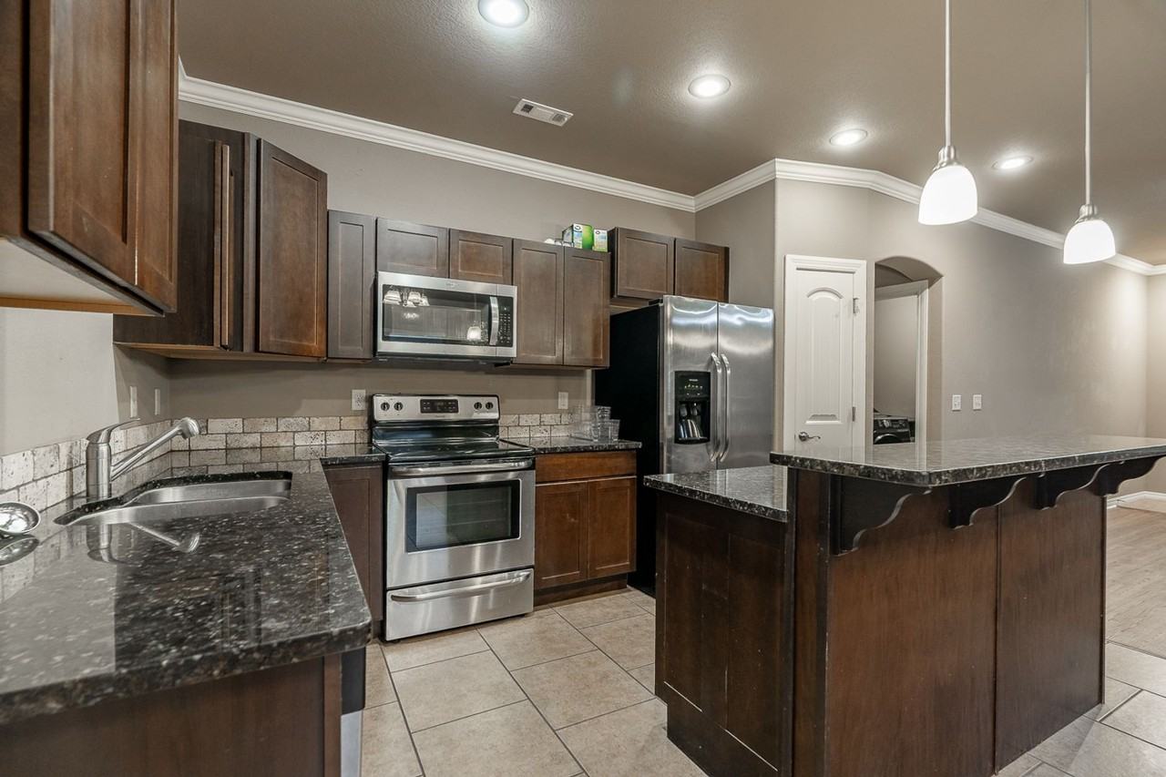 3064 N Raven Ln - Photo 6 of 17