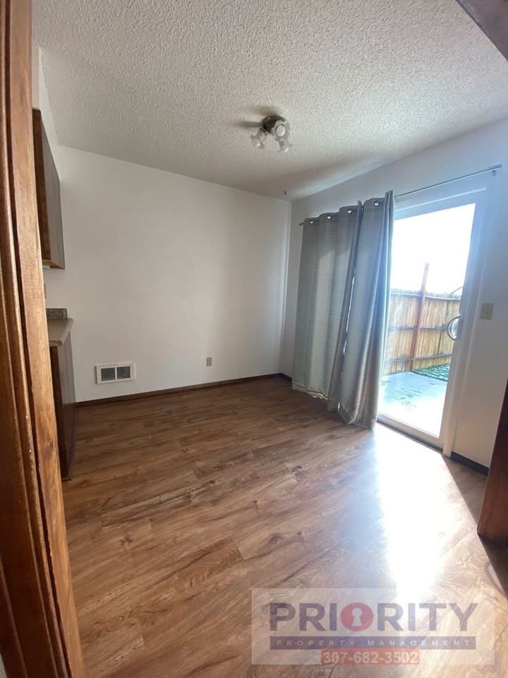 903 Mountain View Dr - Photo 6 of 17