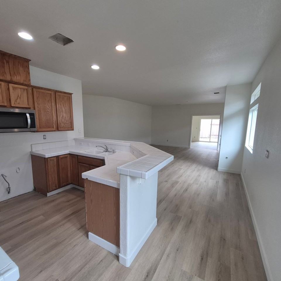 8836 Avalon Hills Way - Photo 5 of 22