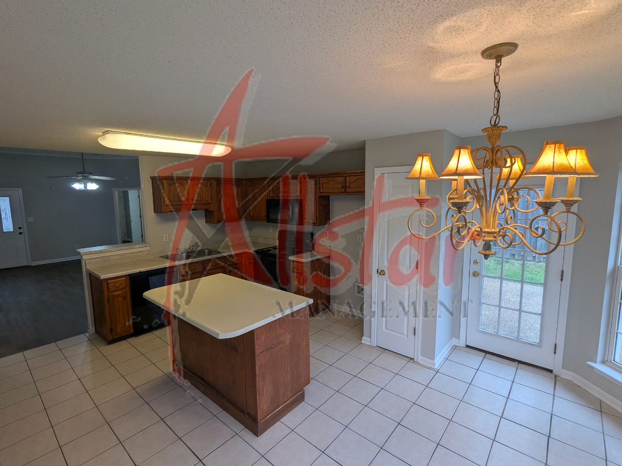 947 Clubhouse Dr - Photo 2 of 13