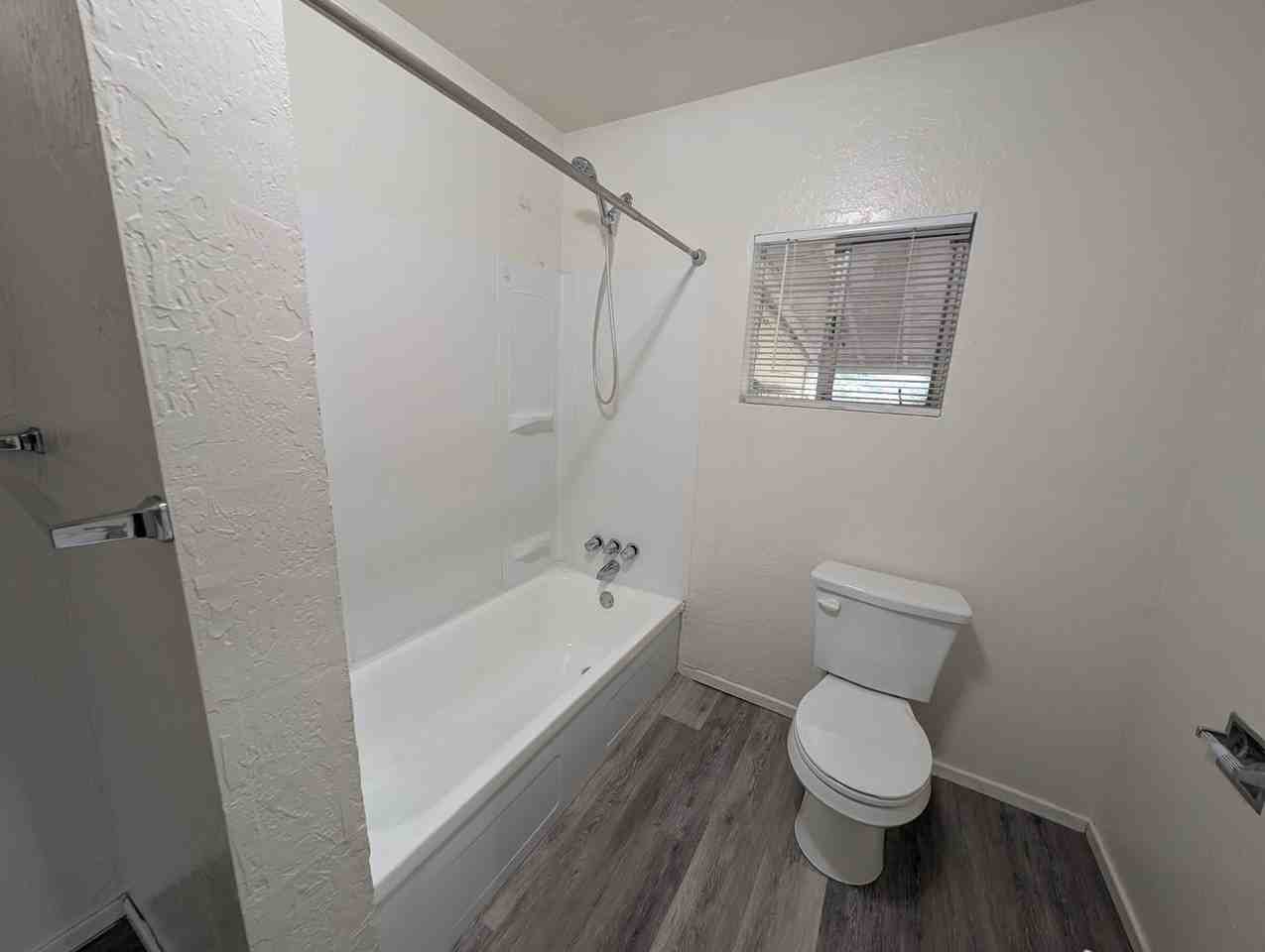 13710 Pit St - Photo 7 of 15