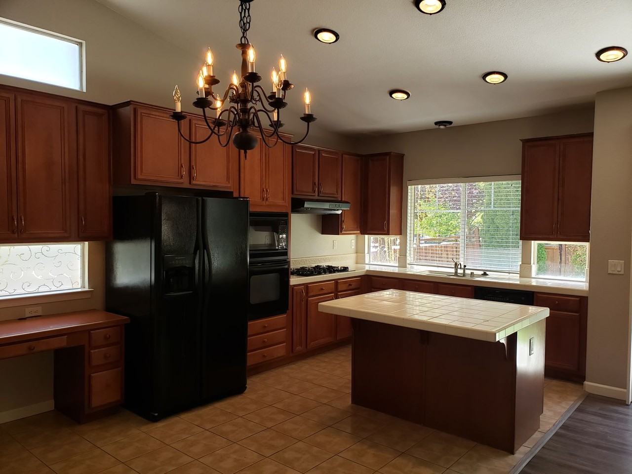 7251 Noah Ct - Photo 6 of 14