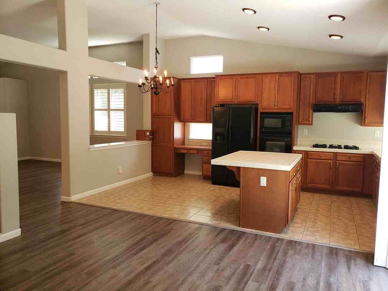 7251 Noah Ct - Photo 7 of 14