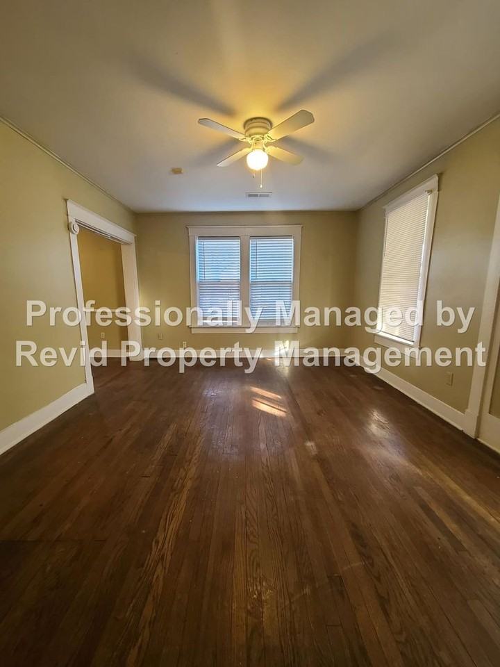 3712 Marion Ave - Photo 5 of 31