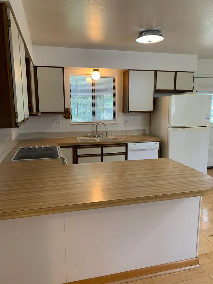 515 Del Clair Rd - Photo 3 of 16