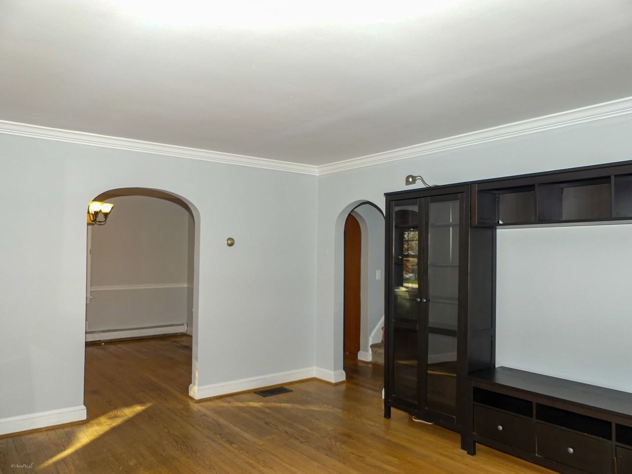 903 Crestview Dr - Photo 2 of 30