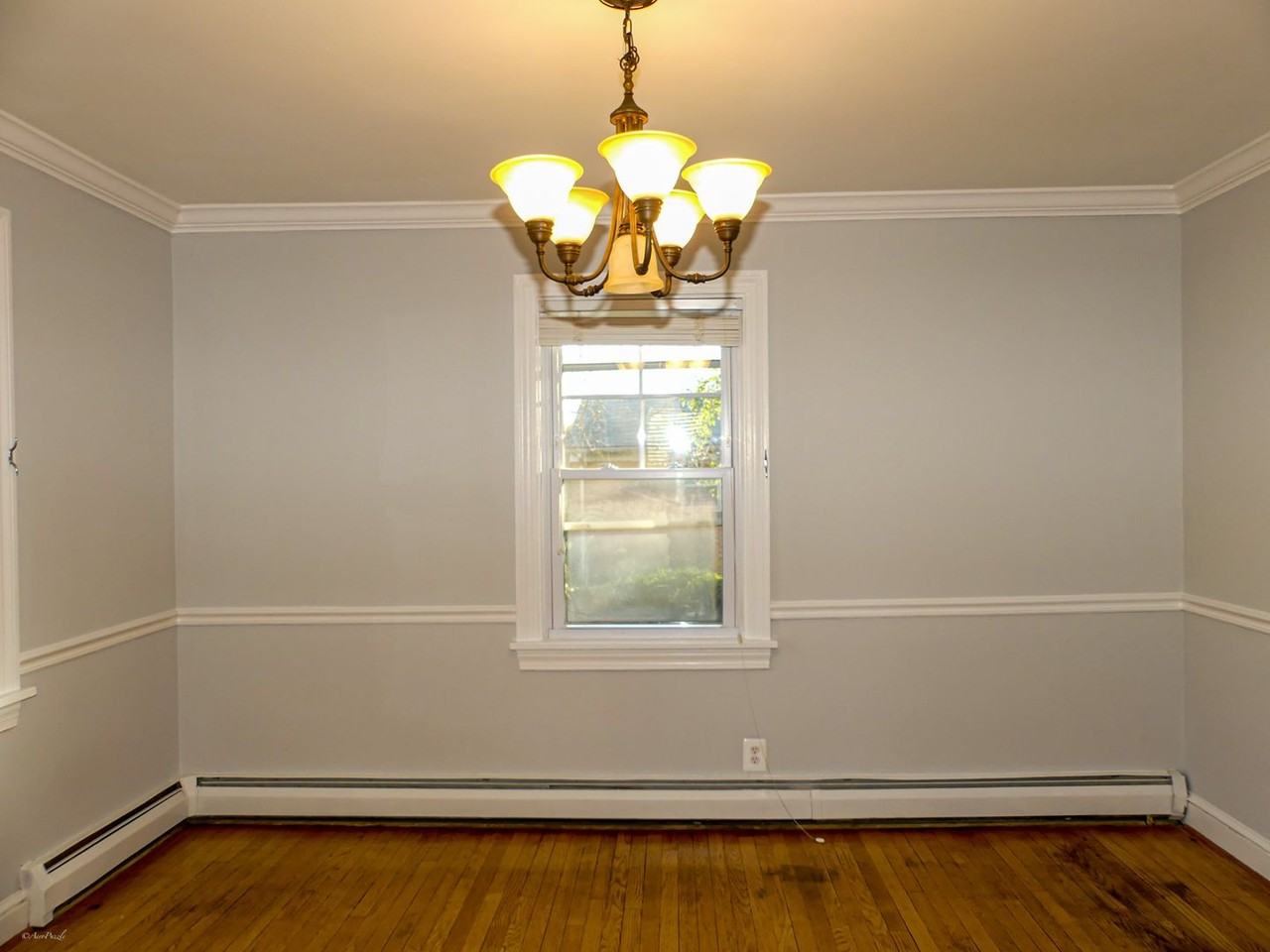 903 Crestview Dr - Photo 3 of 30