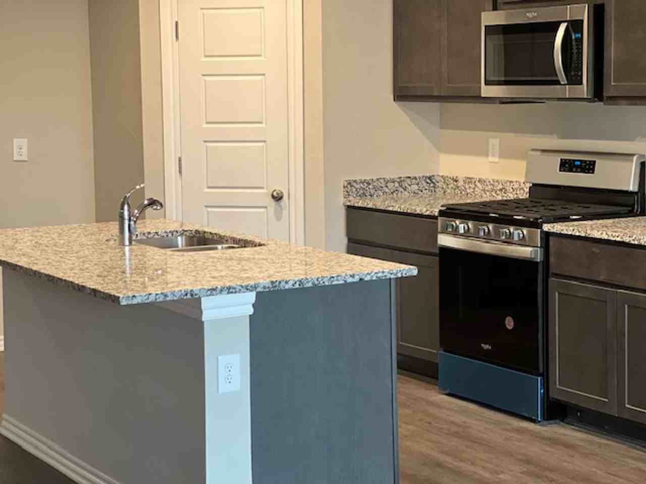 11632 Sw 40th St - Photo 4 of 14