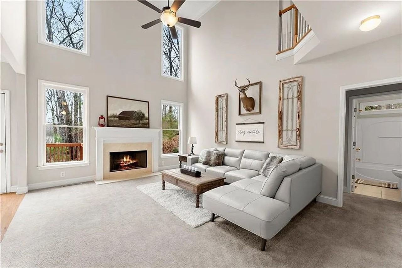 5987 Wellington Ave - Photo 4 of 21