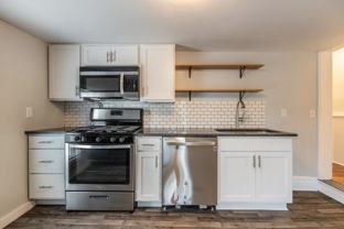 800 Clancy Ave NE - Photo 1 of 1