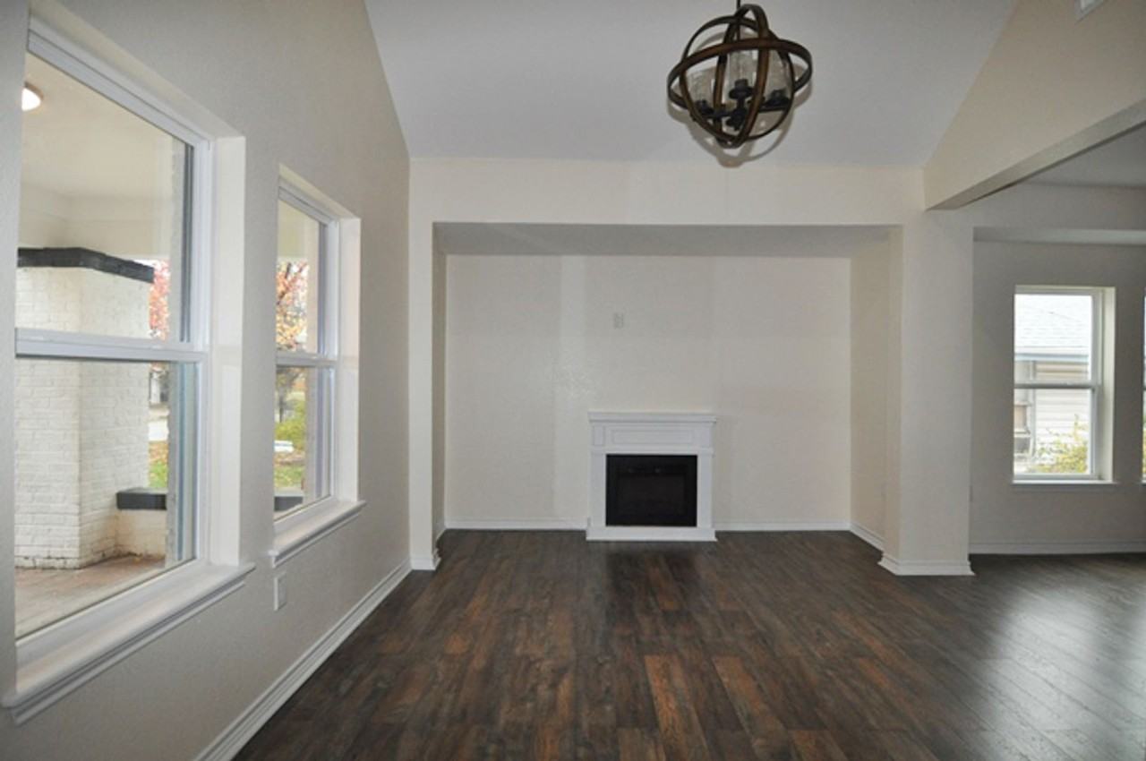 3225 S Adams St - Photo 6 of 26