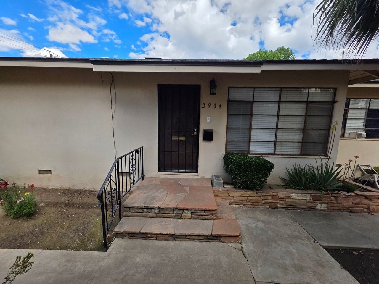 2904 Sunset Ave - Photo 3 of 15