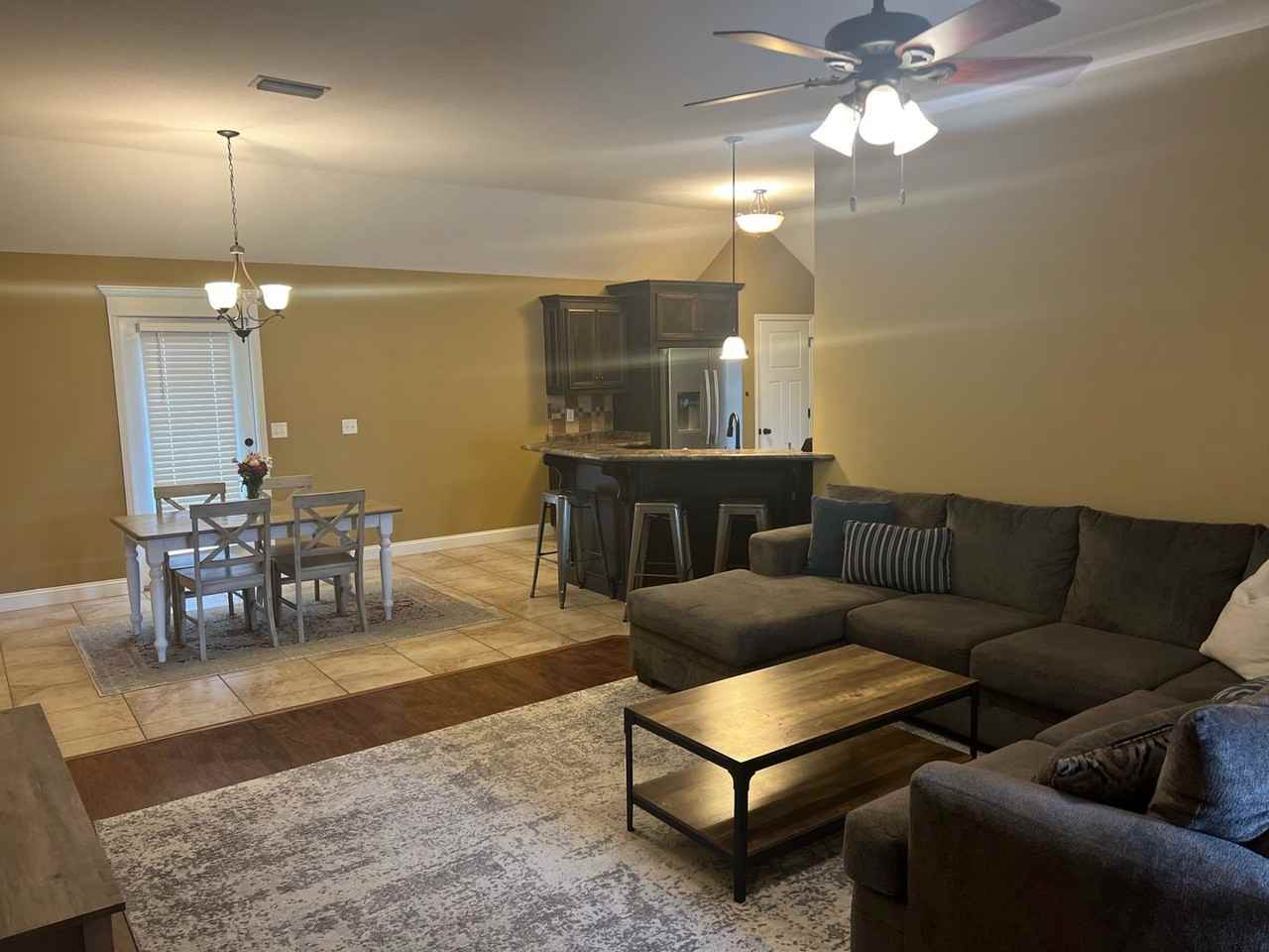 3986 Glen Laurel Dr W - Photo 2 of 9