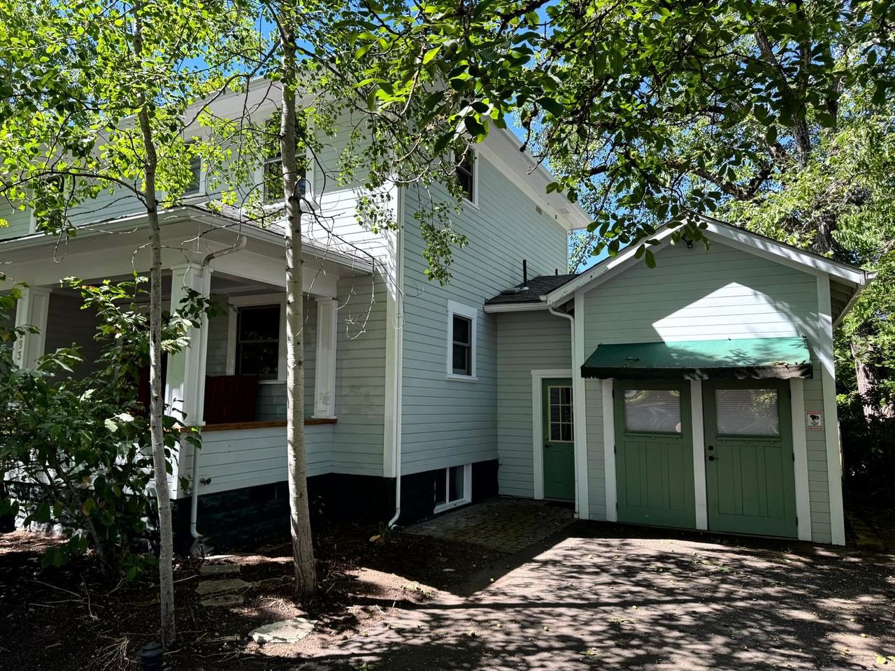 693 W 10th Ave - Photo 2 of 50