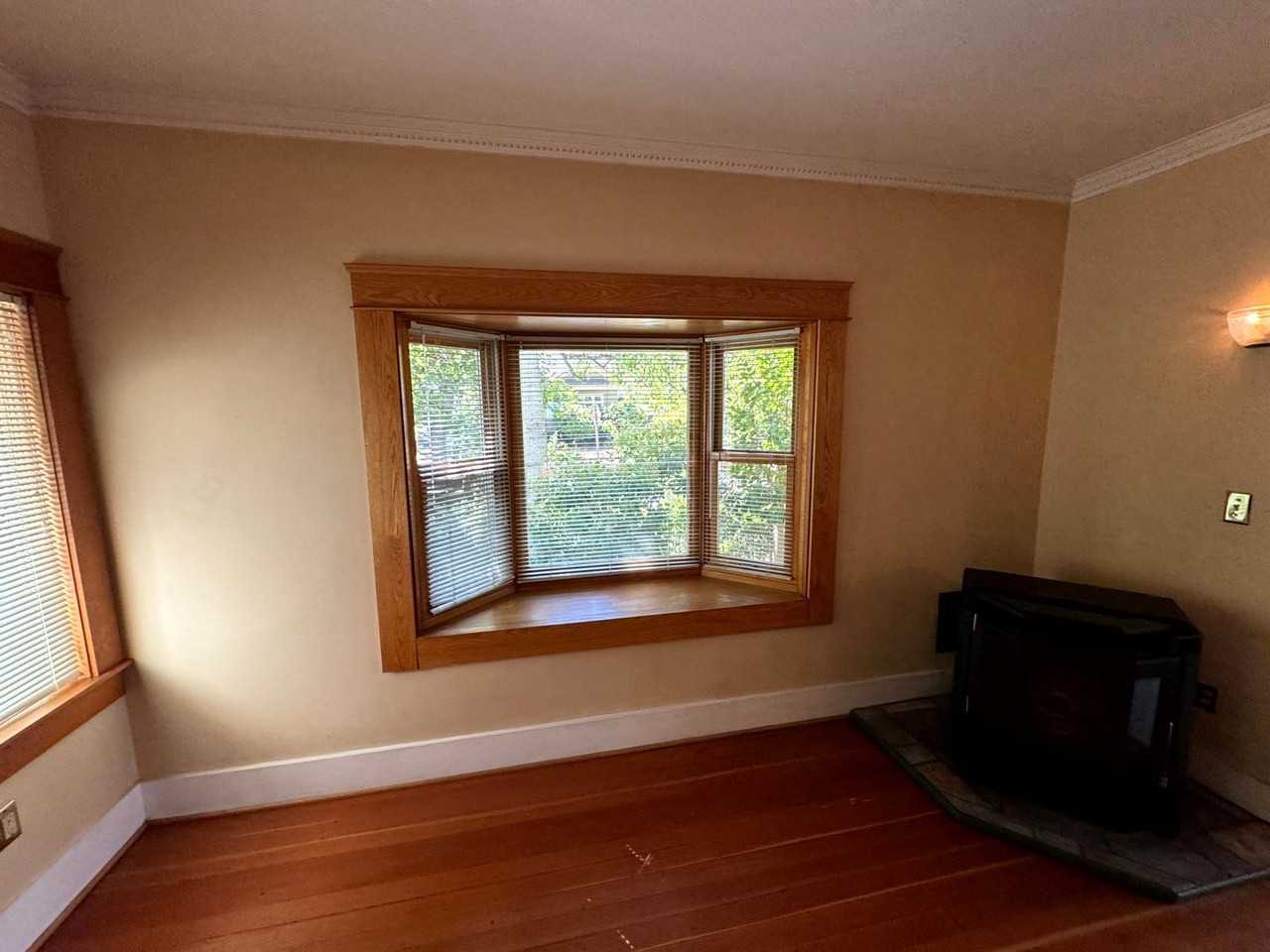 693 W 10th Ave - Photo 5 of 50