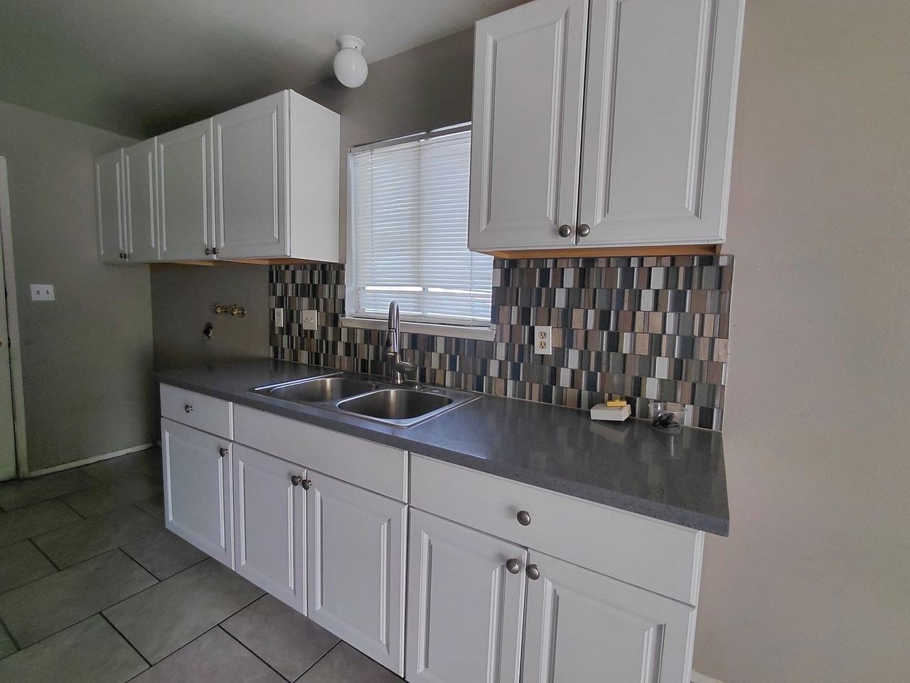 111 Greenbriar Townhouse Way - Photo 4 of 10