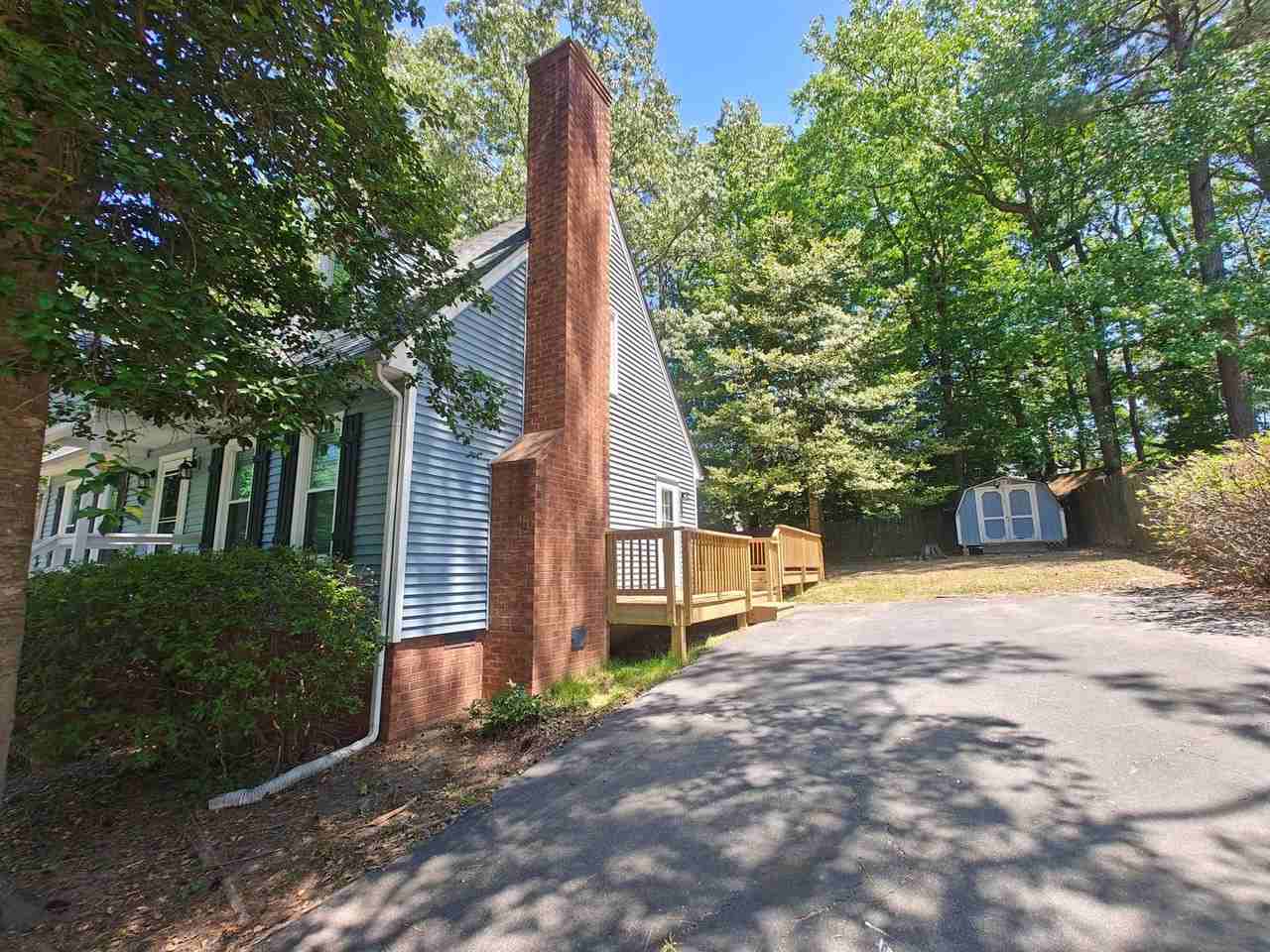 1717 Mountain Pine Ter - Photo 2 of 19