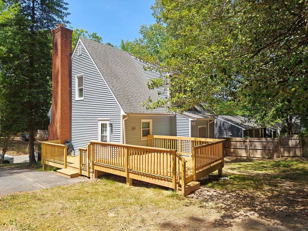 1717 Mountain Pine Ter - Photo 4 of 19