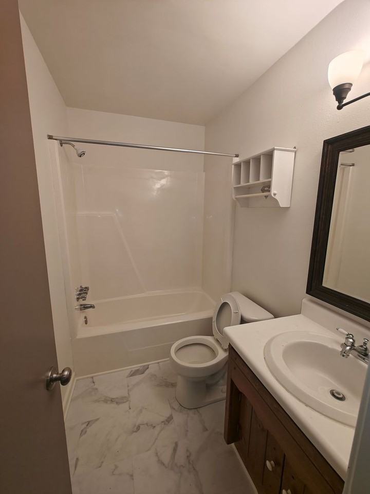 1717 Mountain Pine Ter - Photo 7 of 19
