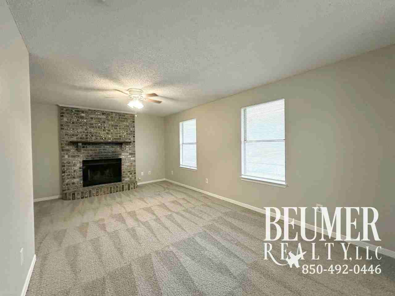 2292 Sparrow Ln - Photo 2 of 20
