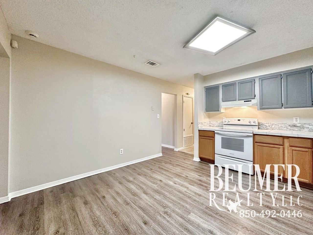 2292 Sparrow Ln - Photo 4 of 20