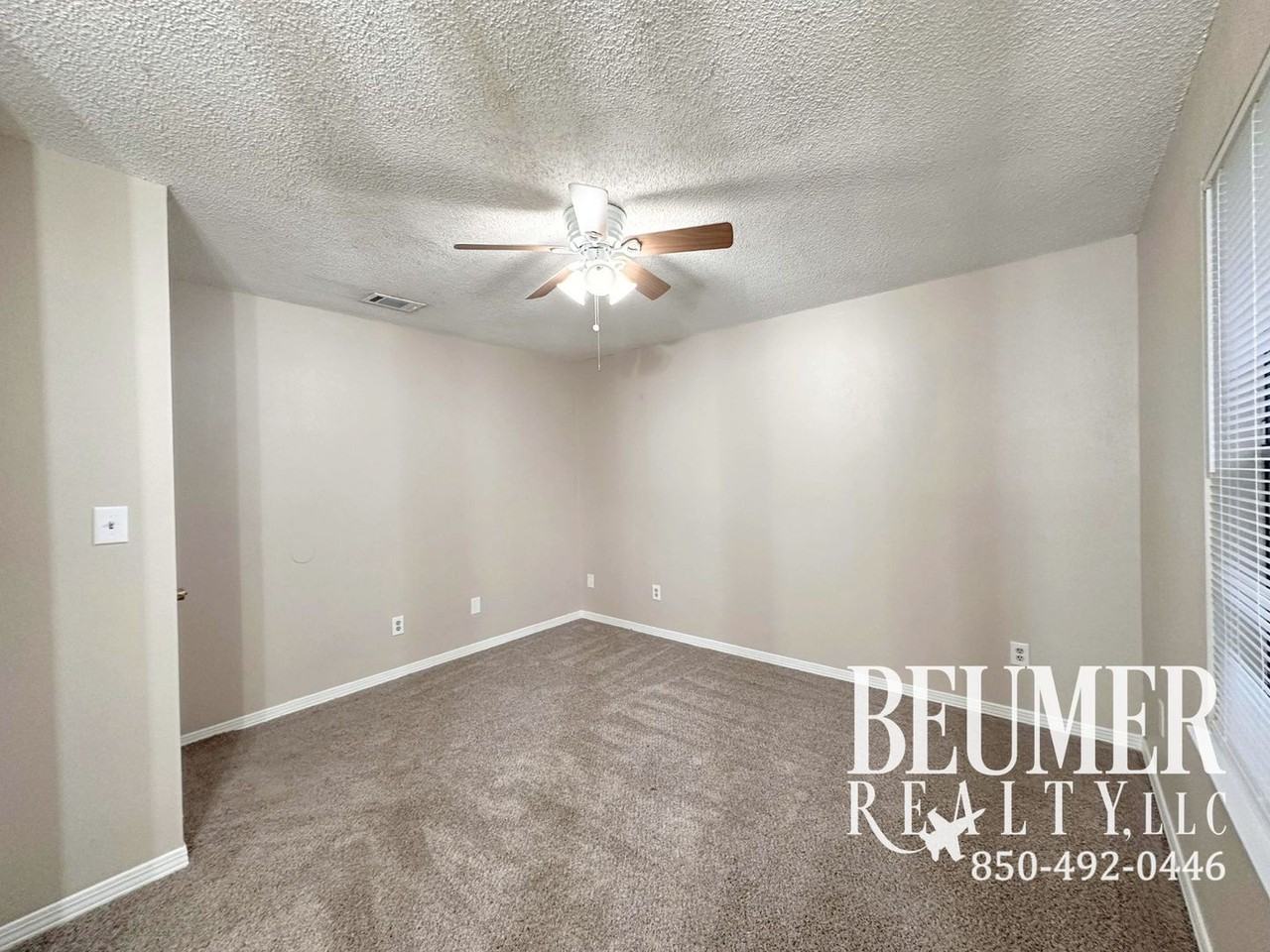 2292 Sparrow Ln - Photo 7 of 20