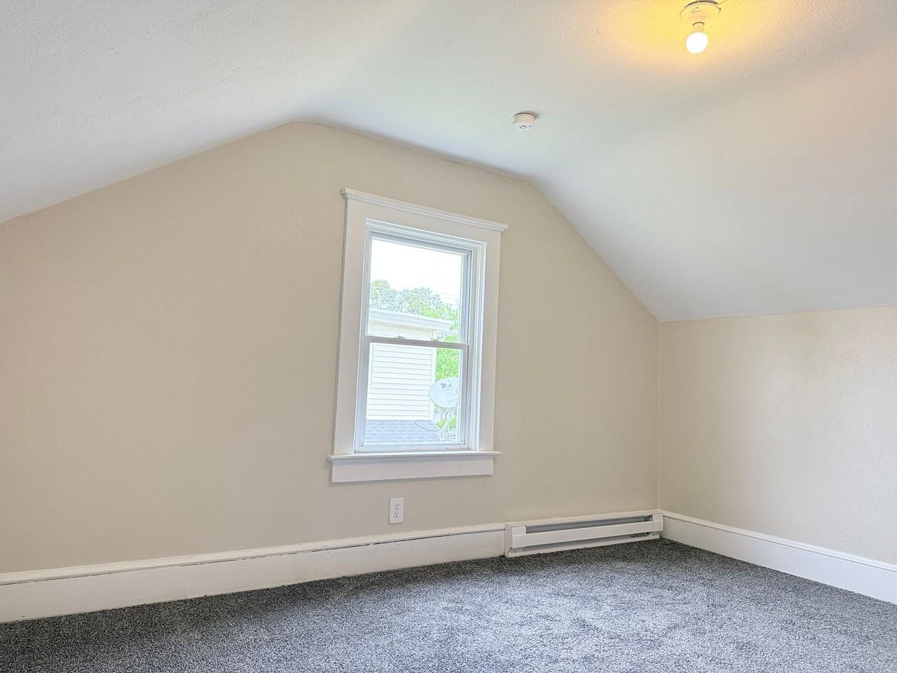 102 102 Montomgery St - Photo 7 of 8