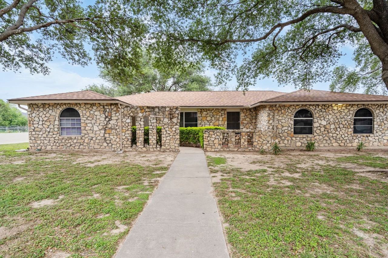 118 Rawhide Trl - Photo 2 of 22