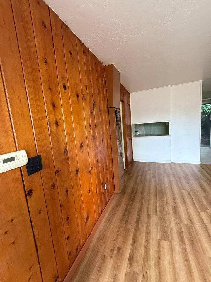 485 Finley St - Photo 5 of 11