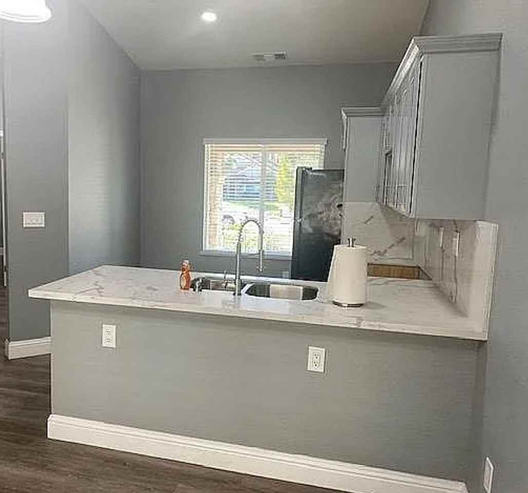 820 Teton Ln - Photo 7 of 14