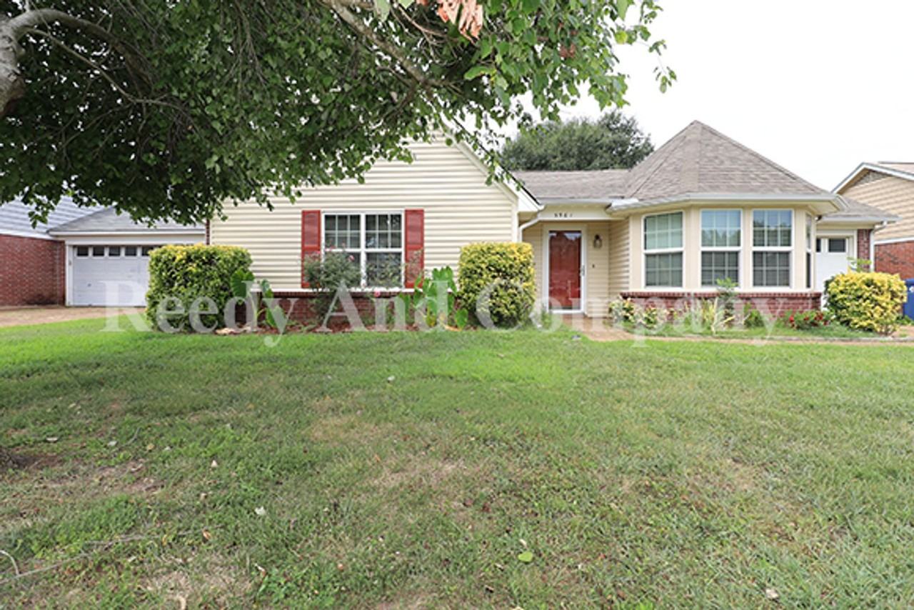 5961 Kentwood Dr - Photo 2 of 22