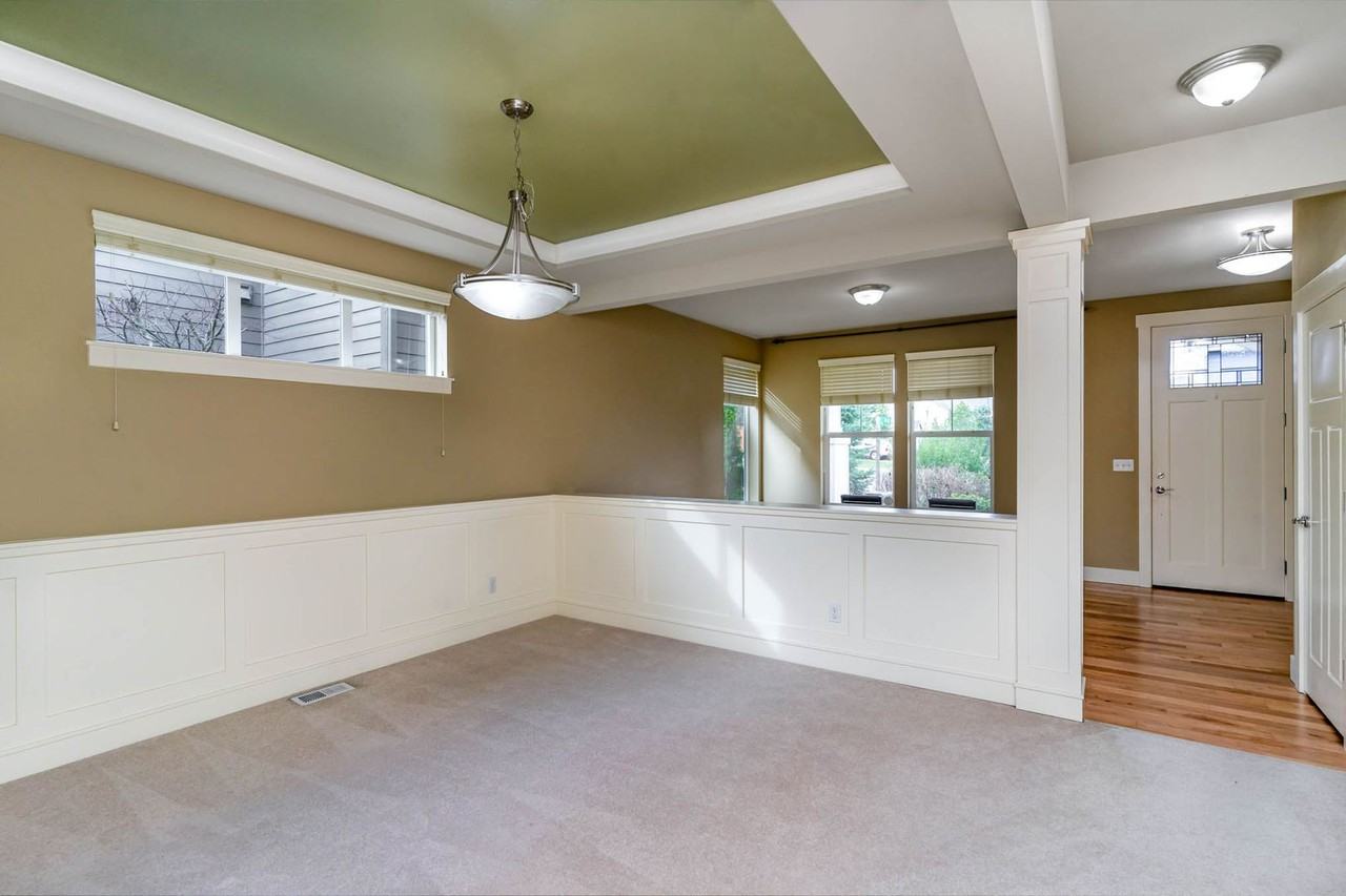 722 201st Pl Sw - Photo 4 of 24