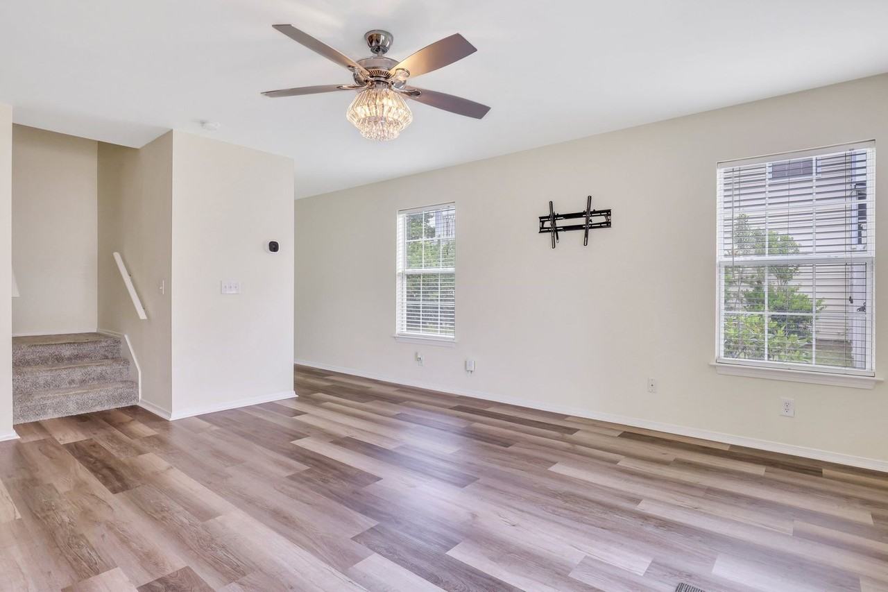 51 Fairgreen St - Photo 7 of 42