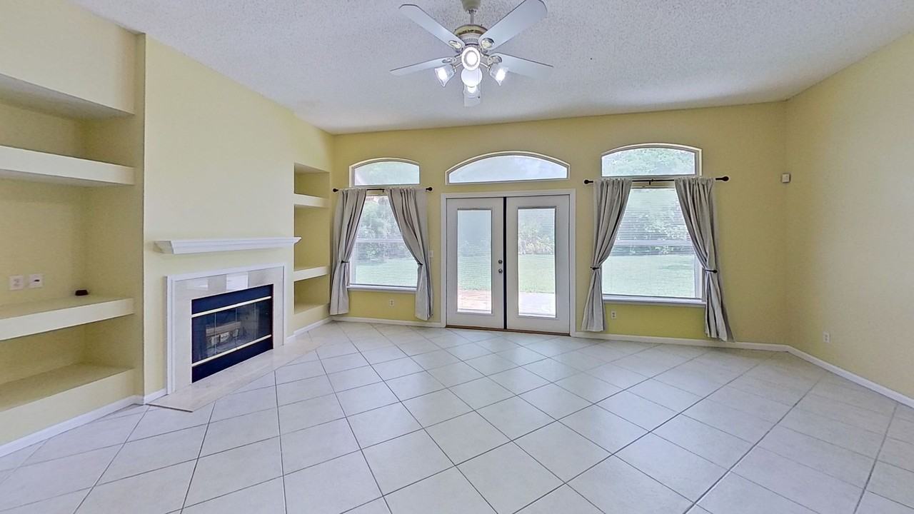 12404 Hatton Chase Ln W - Photo 5 of 25