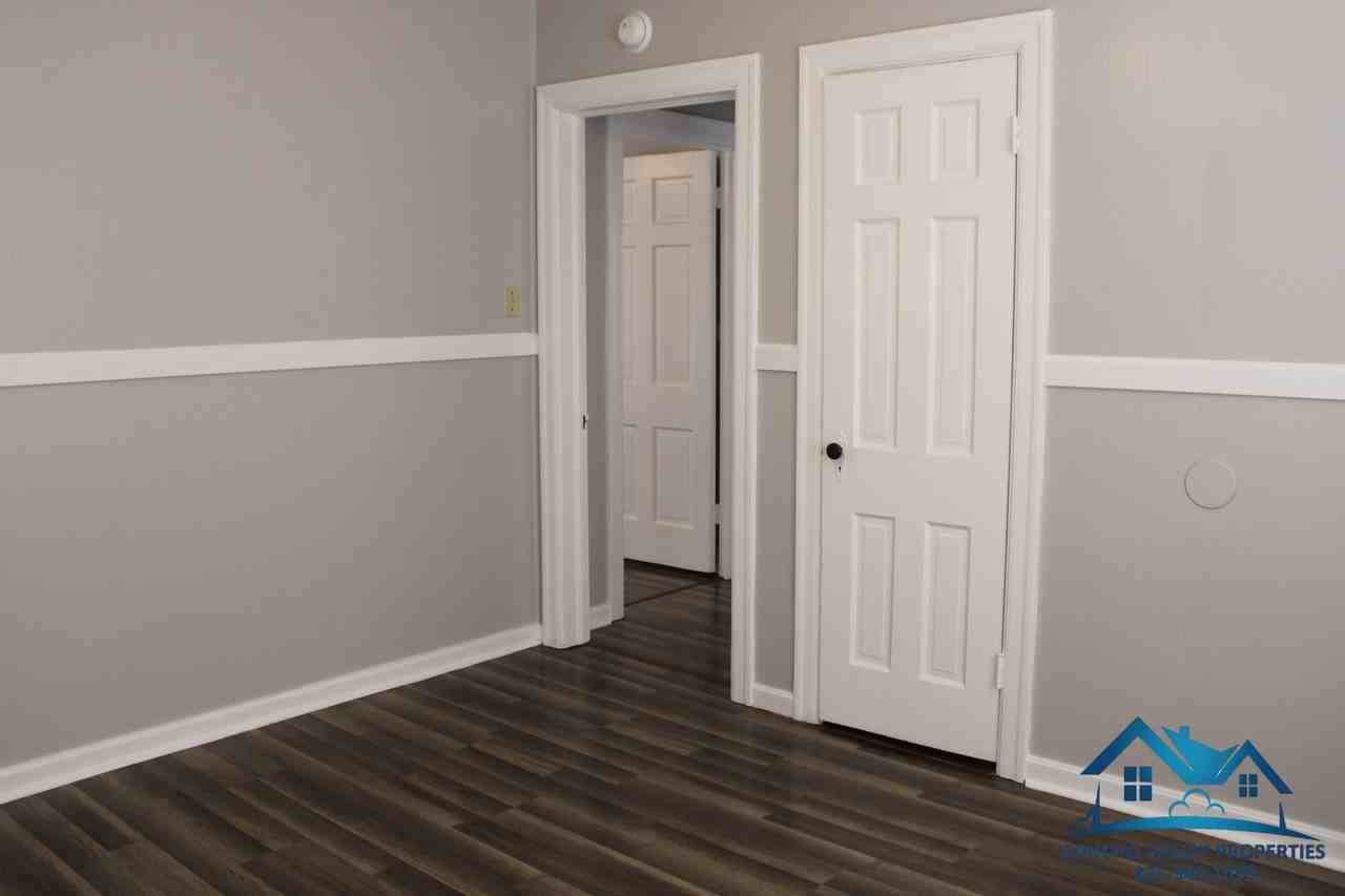 2065 Live Oak St - Photo 7 of 12