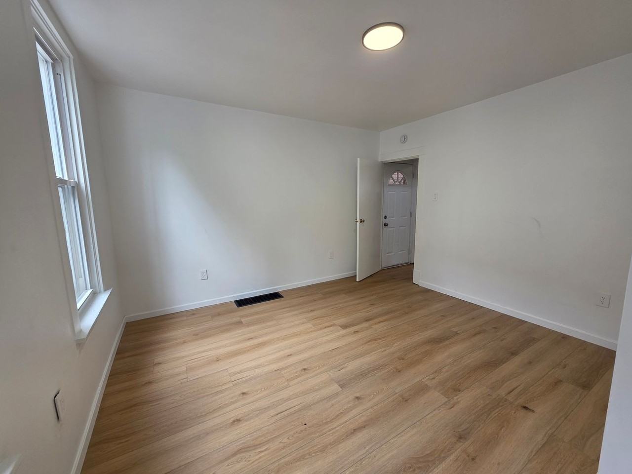144 Comrie Ave Rear - Photo 6 of 18