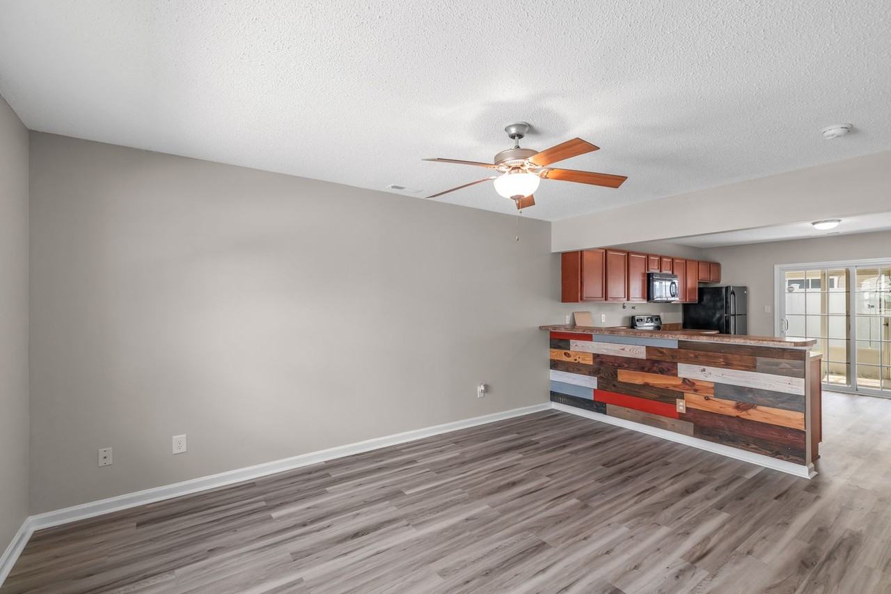 1004 Banister Loop - Photo 7 of 26