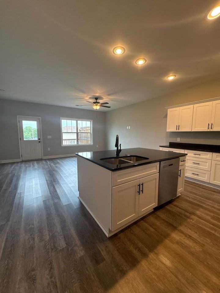 1257 Bluebird Rd - Photo 3 of 12