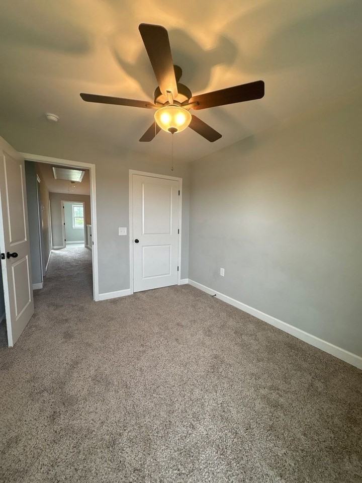1257 Bluebird Rd - Photo 7 of 12