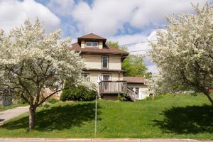featured image of 1321 3rd Ave Nw